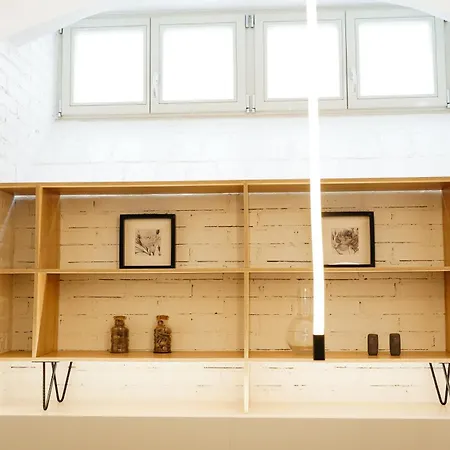 Vaulted Luxury Retreat Apartment *