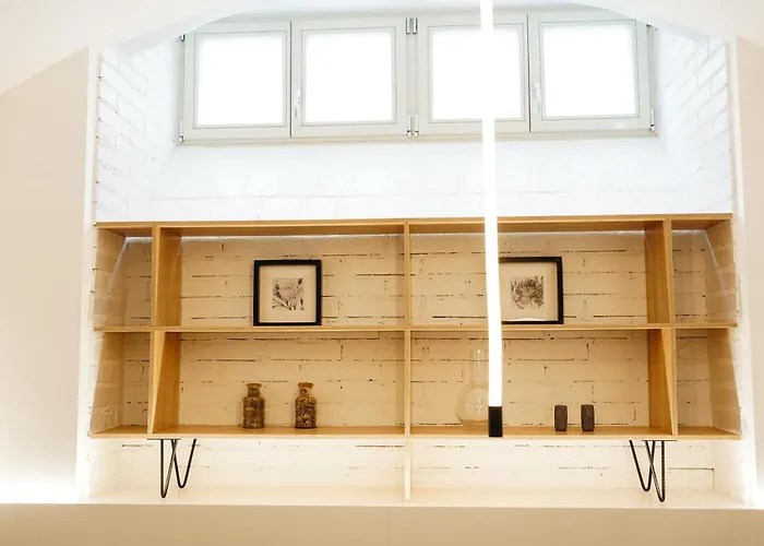 Vaulted Luxury Retreat Apartment *