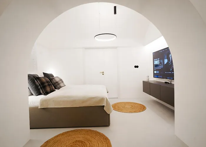 Vaulted Luxury Retreat Apartment *