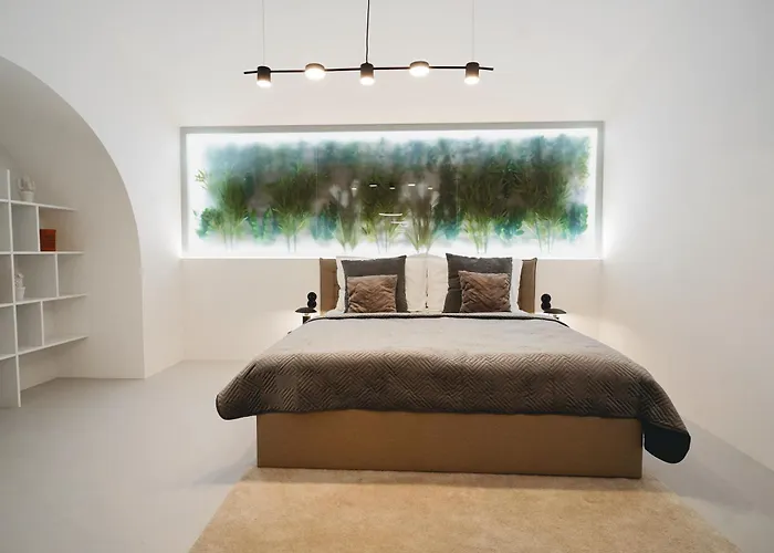 Vaulted Luxury Retreat Apartment