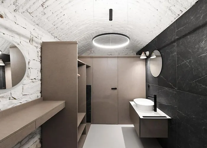 Vaulted Luxury Retreat Πράγα