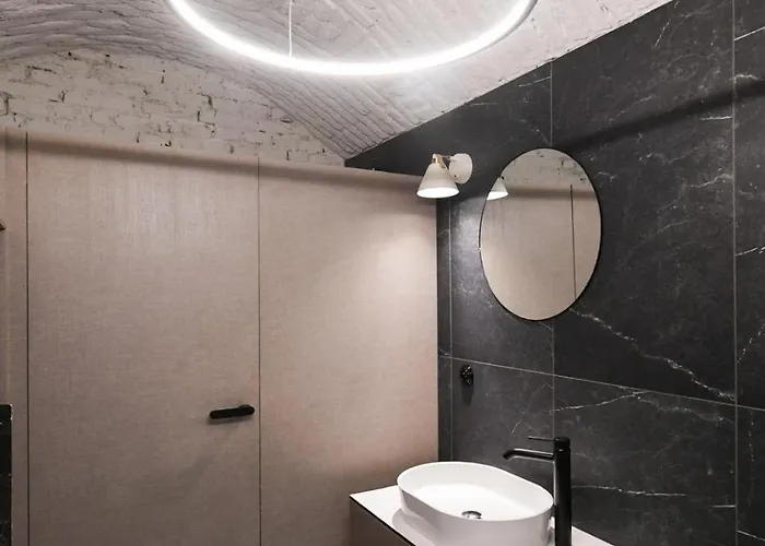 Vaulted Luxury Retreat Πράγα