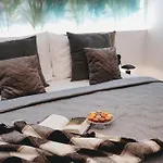Vaulted Luxury Retreat Prague