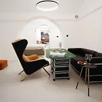 Vaulted Luxury Retreat Prague