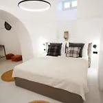 Vaulted Luxury Retreat * Praha