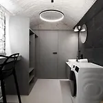 Vaulted Luxury Retreat *