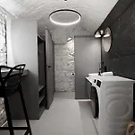 Vaulted Luxury Retreat *