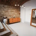 Vaulted Luxury Retreat Apartmán