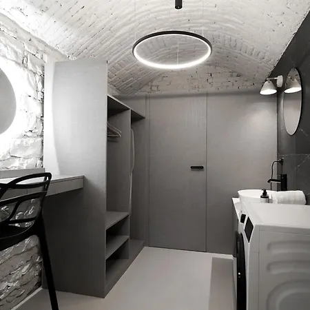 Vaulted Luxury Retreat * Prag