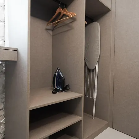 Vaulted Luxury Retreat *